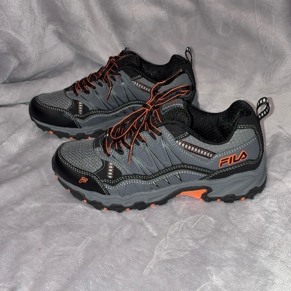 Fila Hiking Shoe, Big Kid Size 4, NWOT